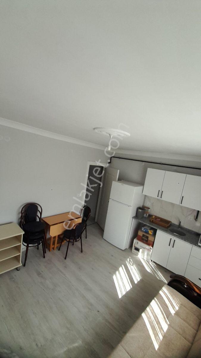 Merkezi Konum Kiralık 1+1 Eşyalı - Görsel 14