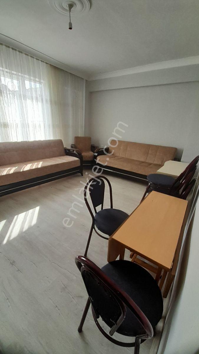 Merkezi Konum Kiralık 1+1 Eşyalı - Görsel 11