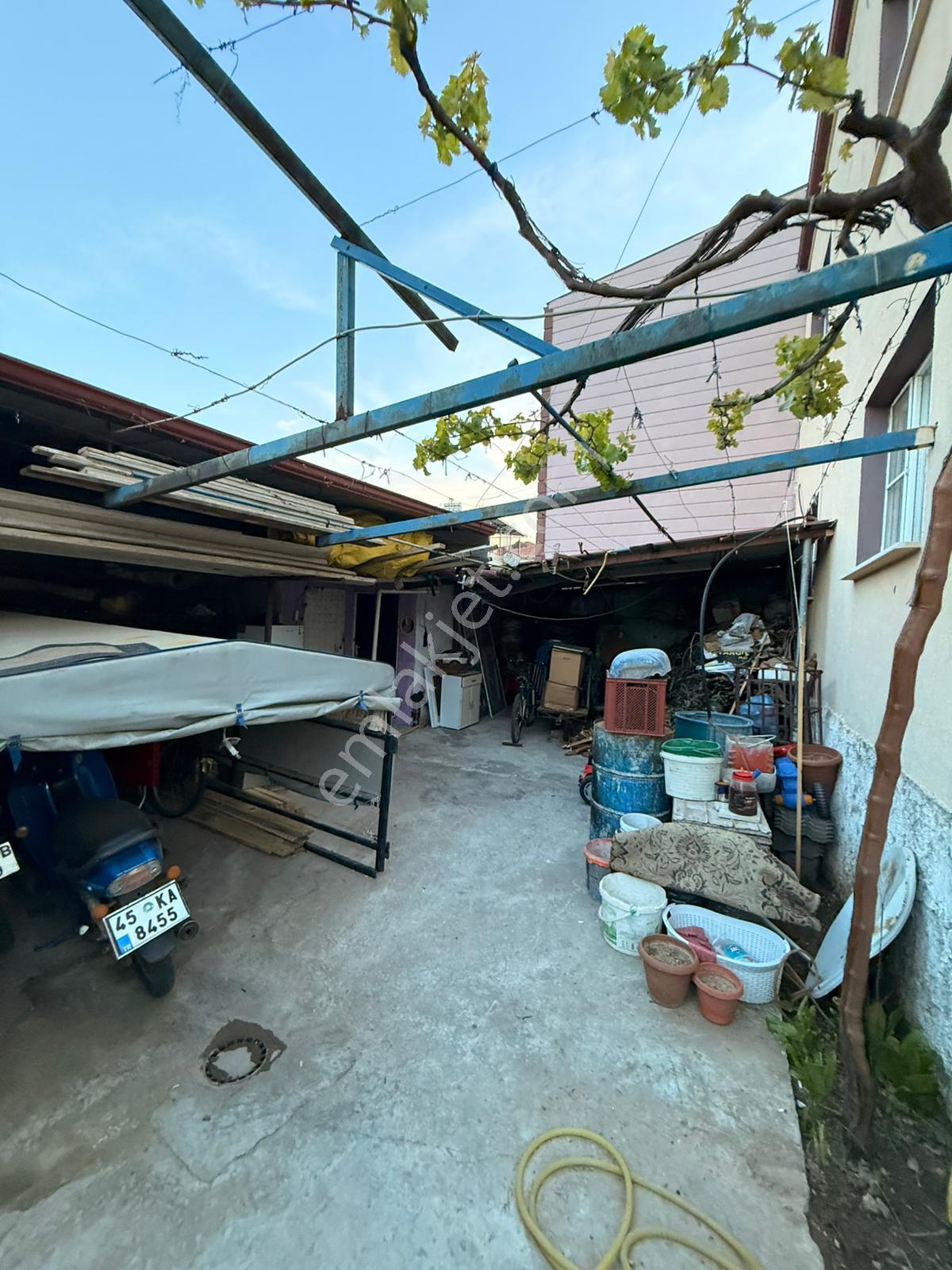 Manisa Alaşehir Alper Gayrimenkulden Yeni Mah. 330m2 Arsa 2 Katlı Müstakil - Görsel 7