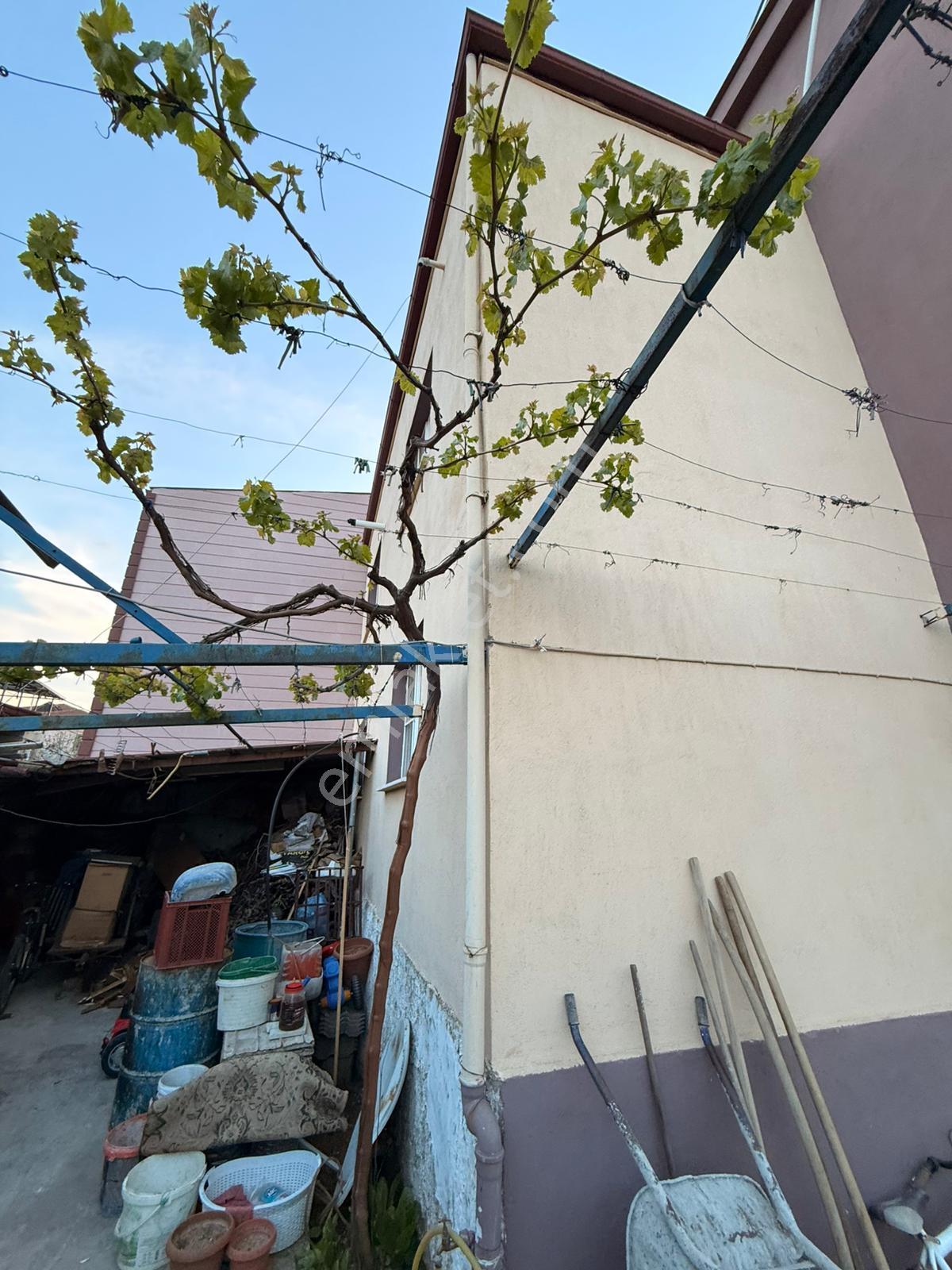 Manisa Alaşehir Alper Gayrimenkulden Yeni Mah. 330m2 Arsa 2 Katlı Müstakil - Görsel 6