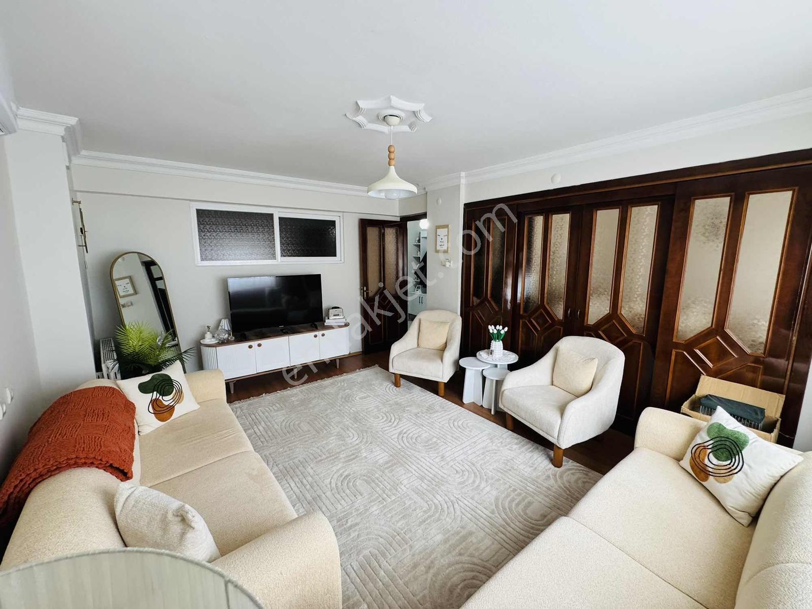 Yarhasanlar Mahallesinde 3+1 Full Lüks Tadilatlı Daire Fırsatı - Görsel 18