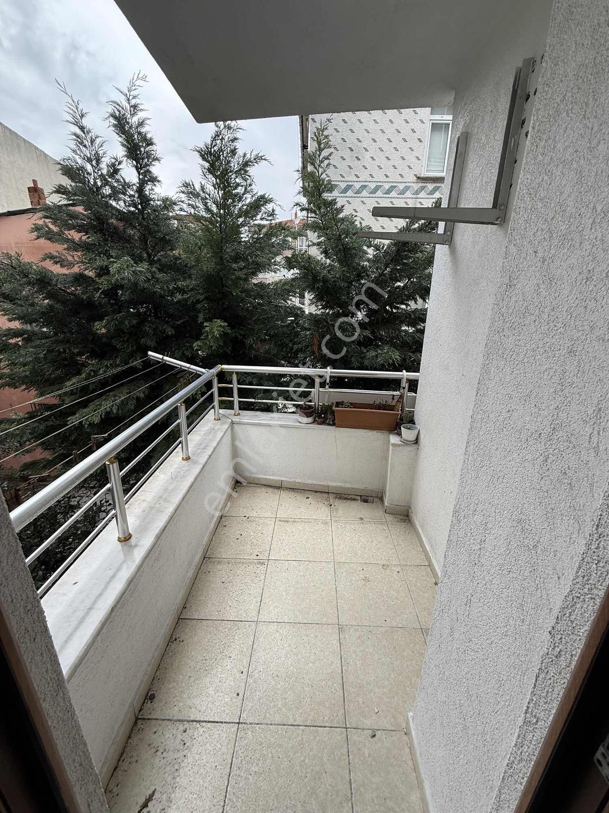 Cumhuriyet Mahallesinde Satılık 3 + 1 Daire - Görsel 3