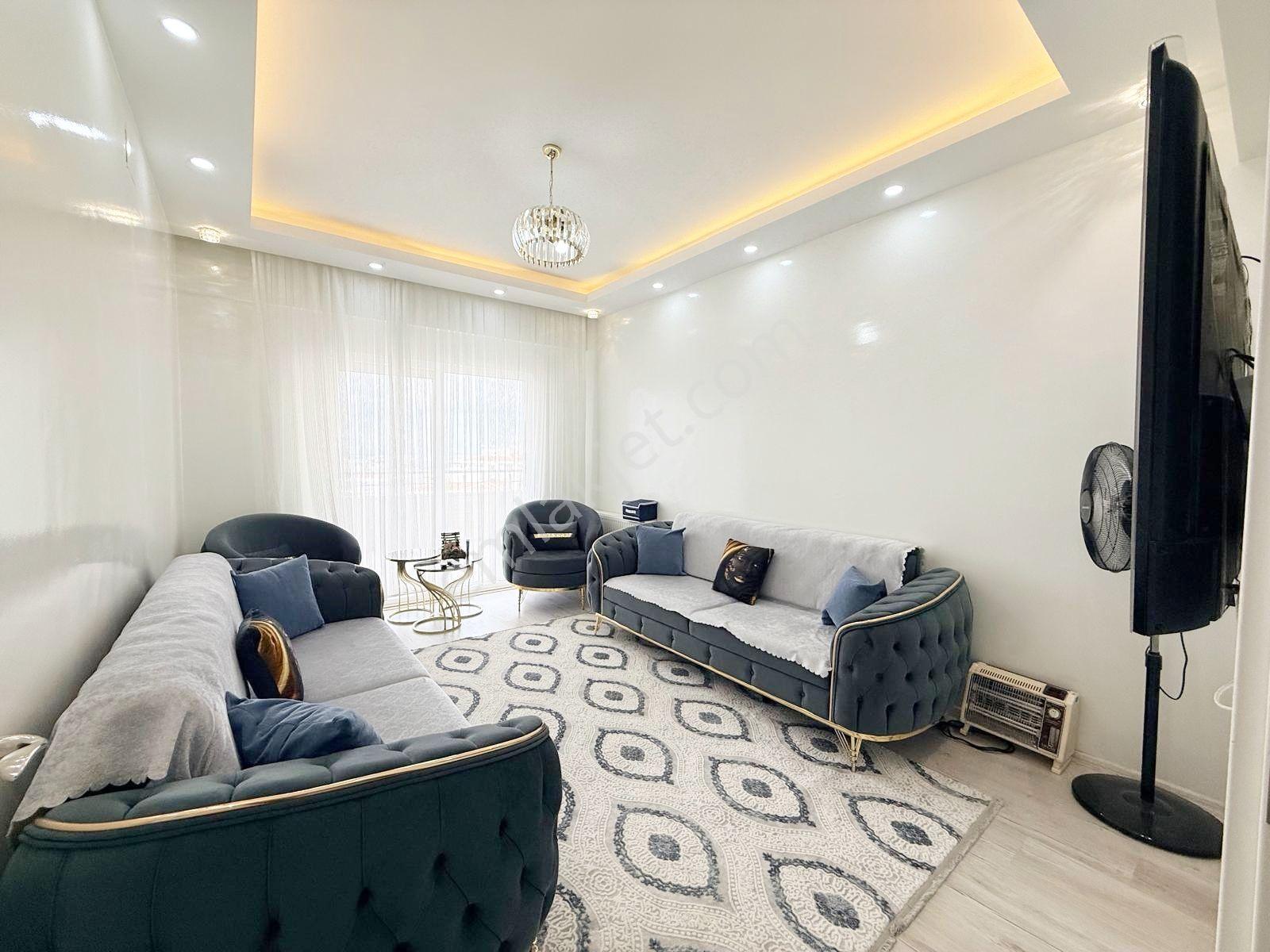Tek Yetkili Şehir Manzaralı Geniş Ve Ultra Lüks 3+1 Daire - Görsel 13
