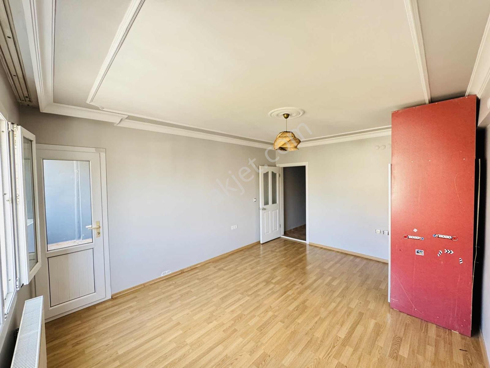 Yeşilova'da Asansörlü Doğalgazlı Ebeveyn Banyolu Kiralık Daire - Görsel 8