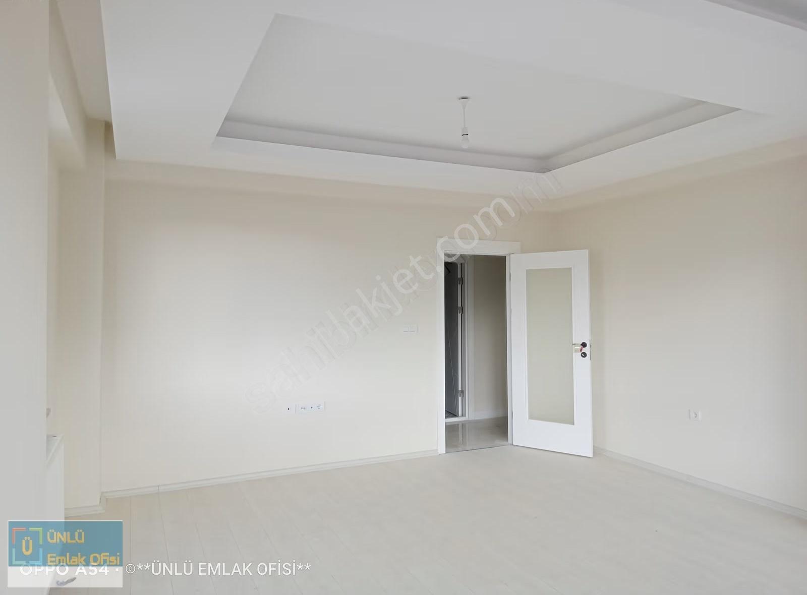 Ünlü Emlaktan Taşköprü Caddesine Yakın Konumda Kiralık 2+1 Daire - Görsel 25