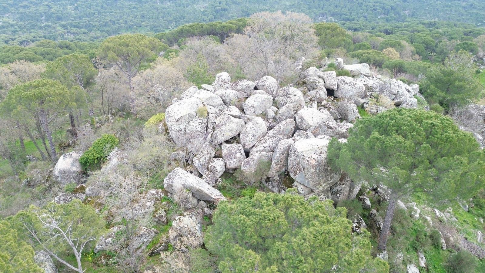 Bergama Göbeller Mahallesin'de Toplam 6.512m2 Satılık Bağ - Görsel 5