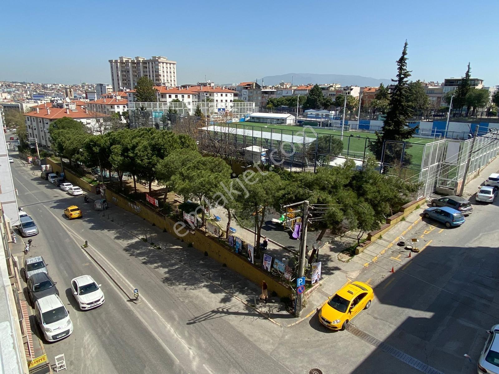 Bozyaka Ssk Yakını Bakımlı Asansörlü
