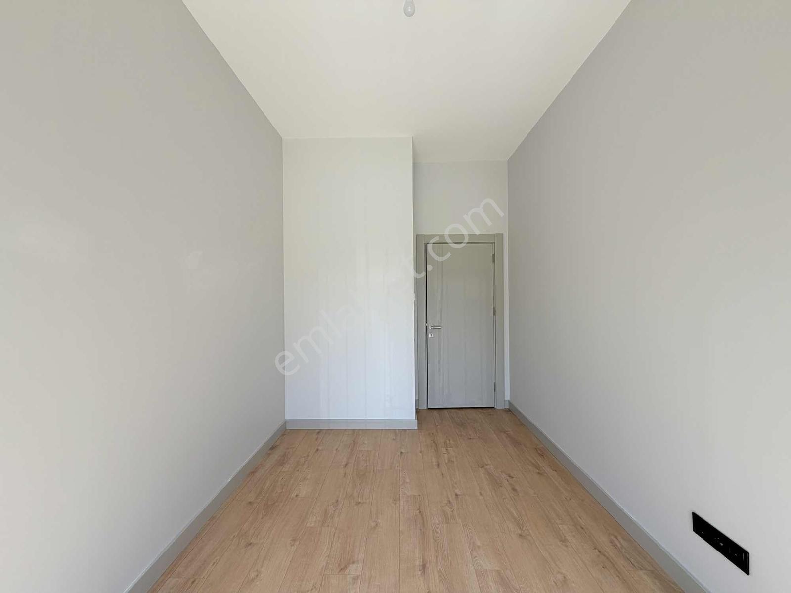 Emlak Konut Çınarköy Evleri'nde 5+1 232 M² | Açık Cephe |bahçeli - Görsel 2
