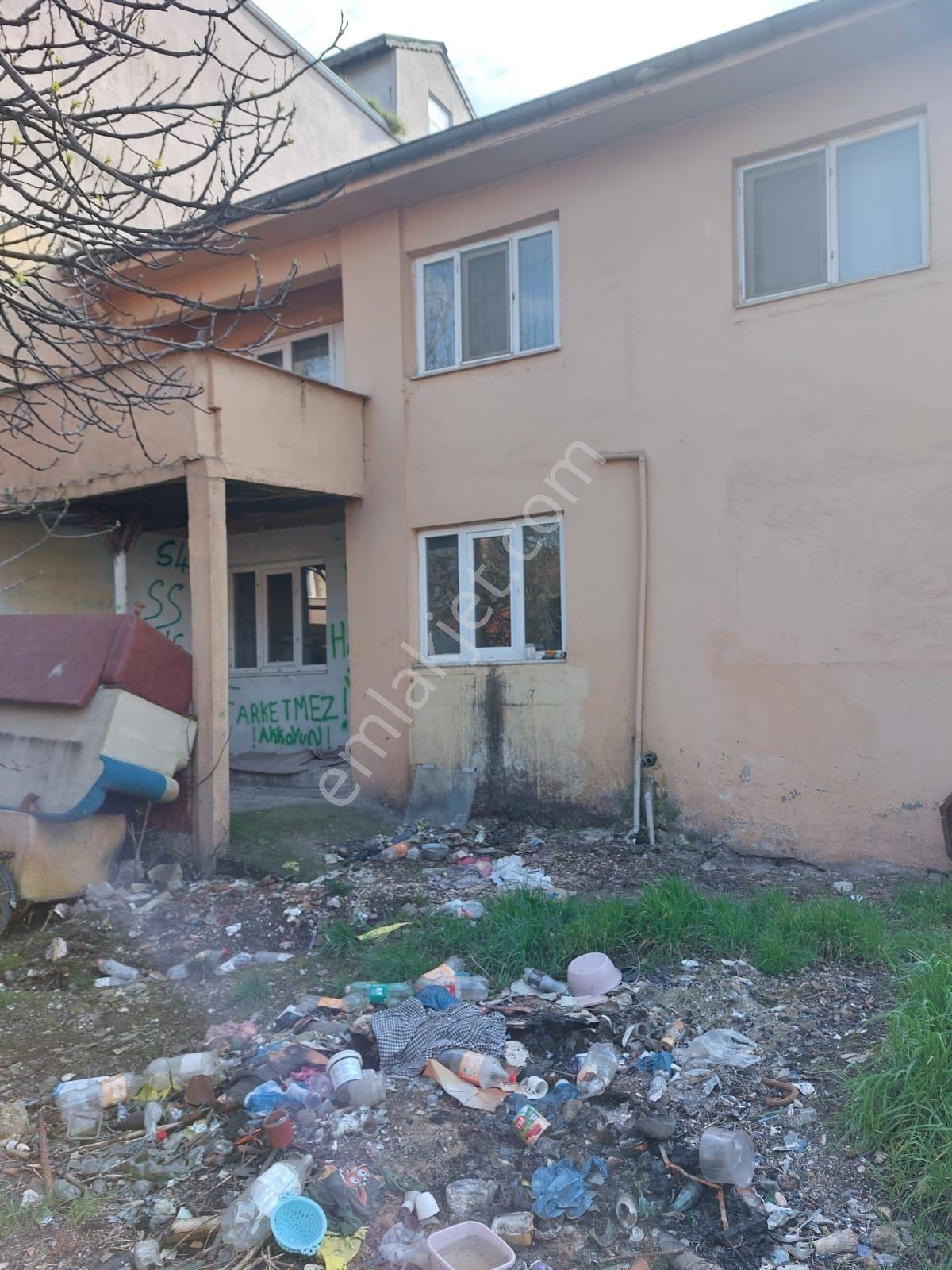 Sakarya/adapazarı/karaosman Mah Satılık Bahçeli Müstakil Ev - Görsel 2