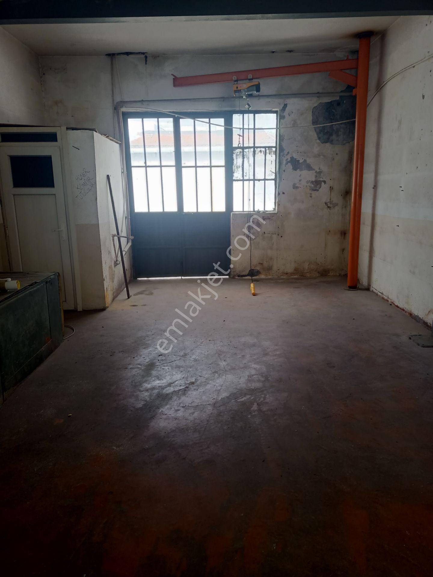Eyüp Sultan Fıçıcılarda Kiralık 3 Katlı Dükan - Görsel 15