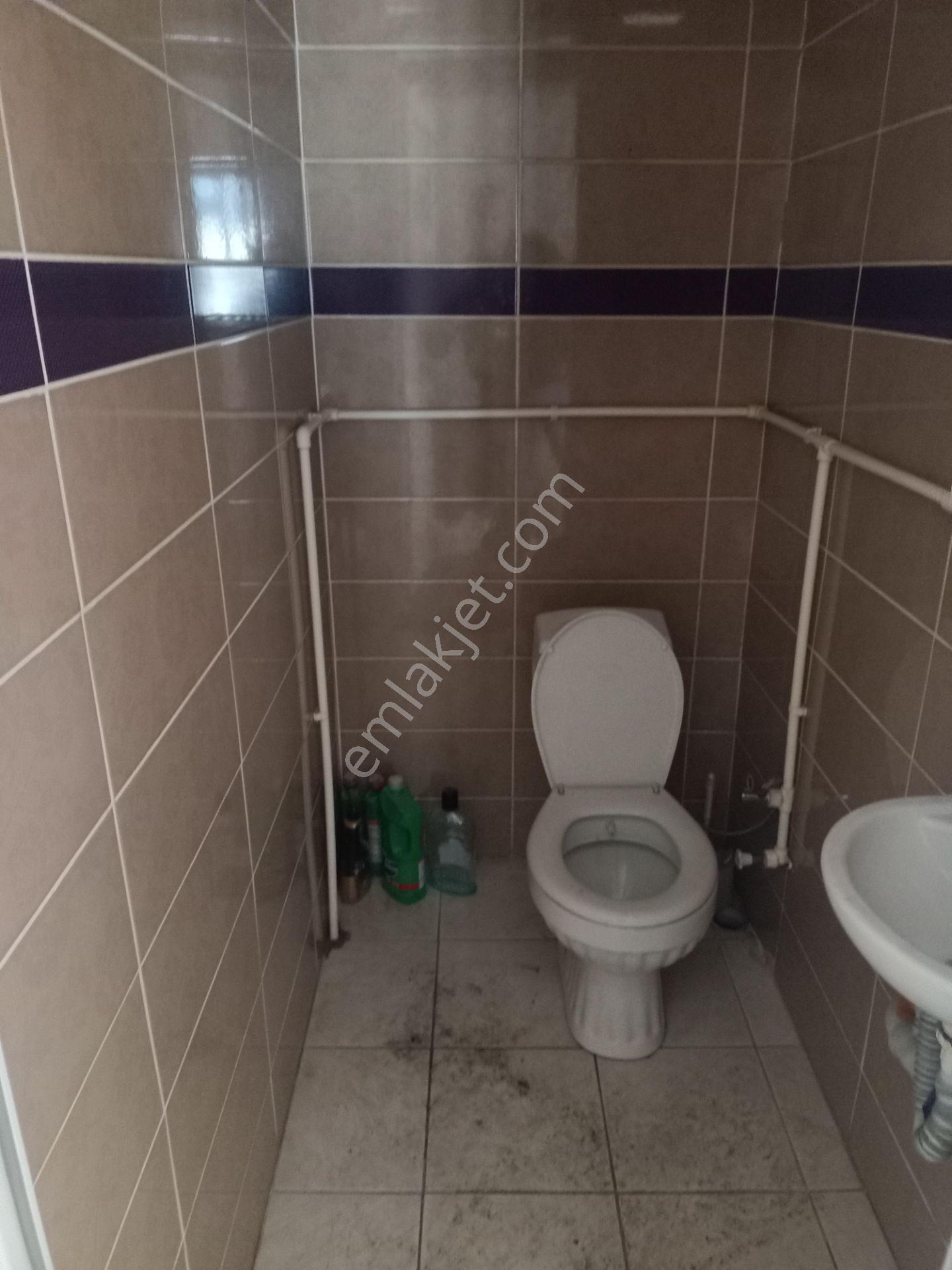 Eyüp Sultan Fıçıcılarda Kiralık 3 Katlı Dükan - Görsel 11