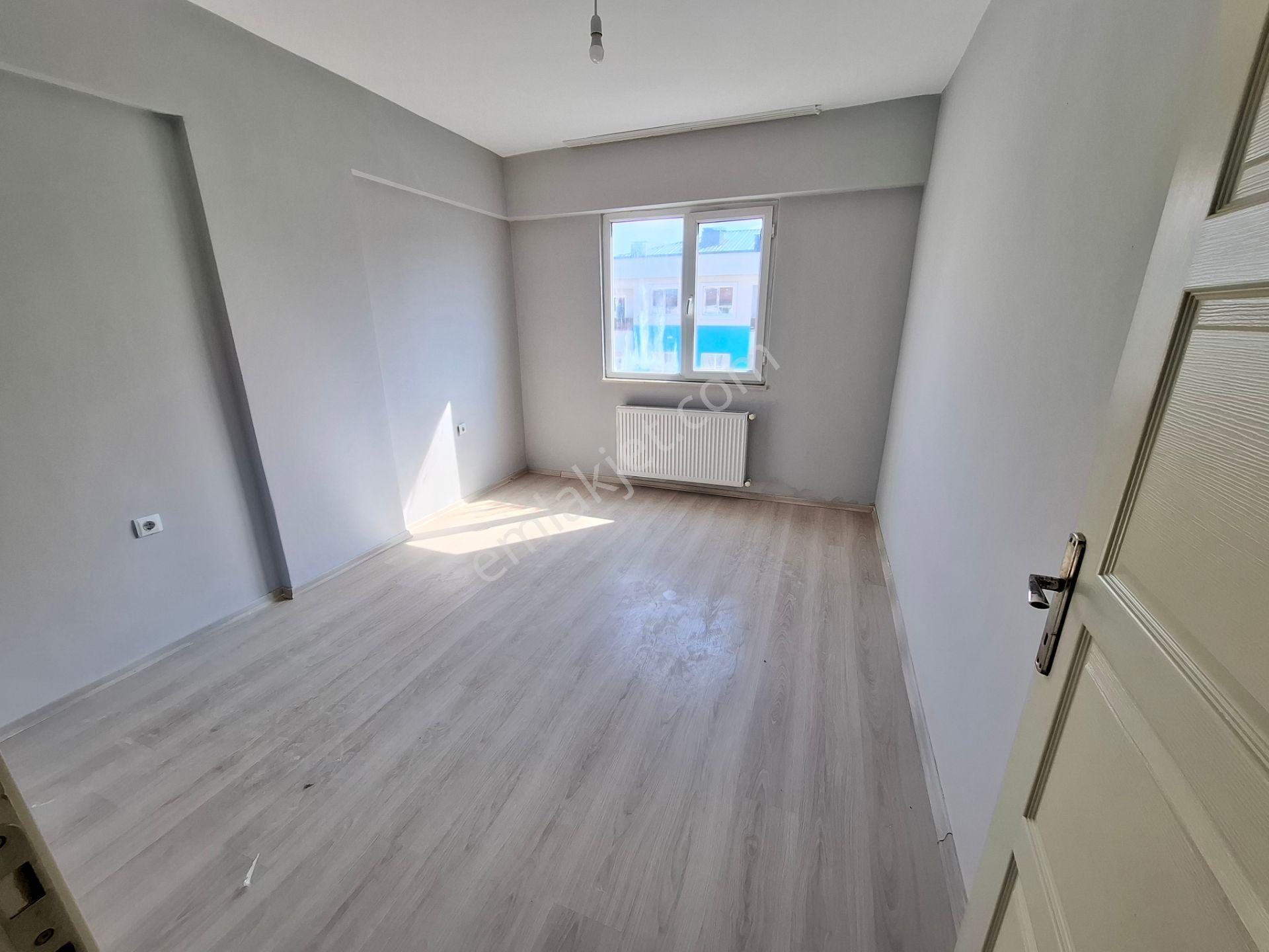 Karşıyaka Mah Satılık 3+1 Site Dairesi - Görsel 12