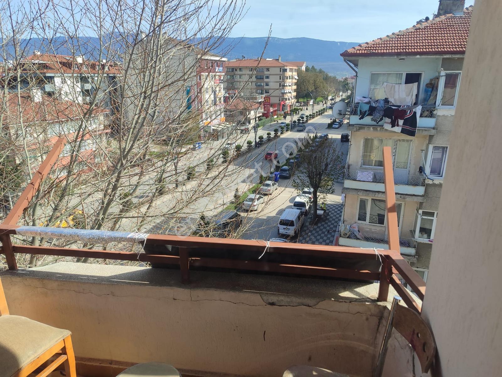 Full Eşyalı 3+1 | 120 M² | 3 Balkonlu | Cadde Üzerinde Daire - Görsel 5