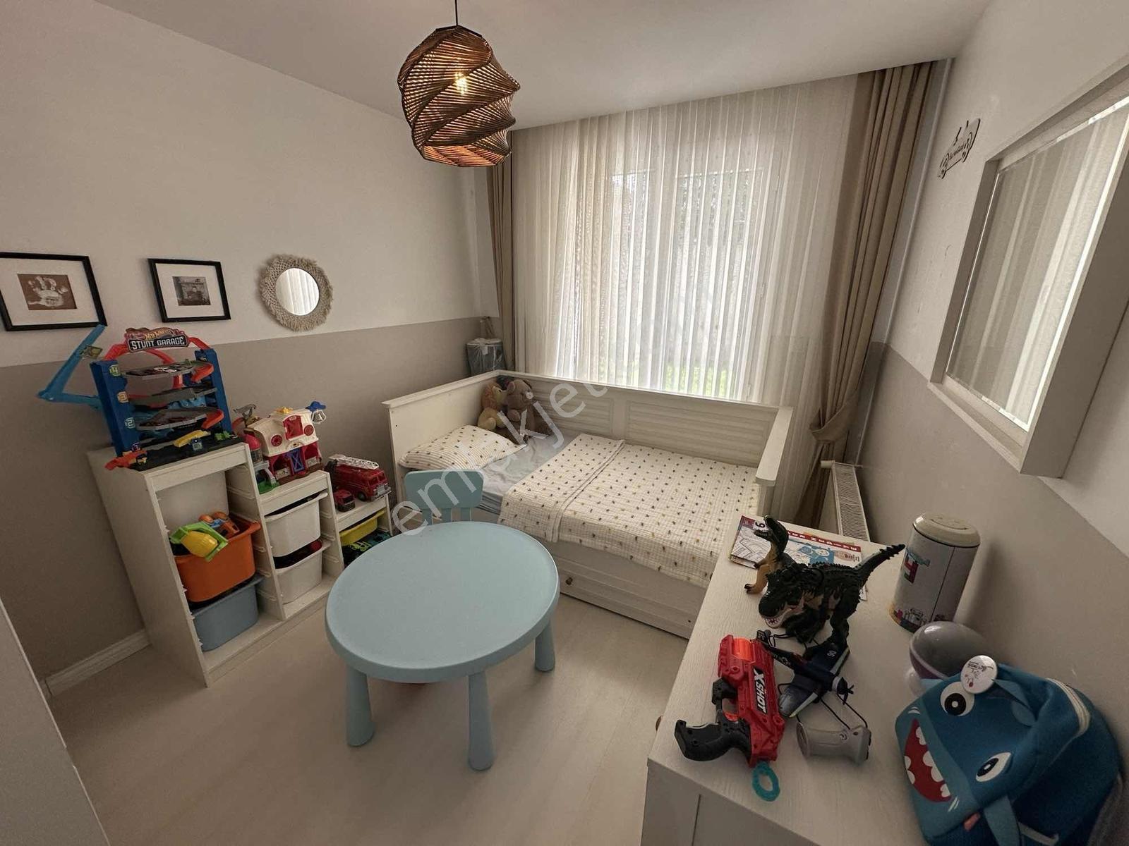 Büyükçekmece Pınartepe Aileye Uygun Havuzlu 2+1 Bahçe Katı - Görsel 28