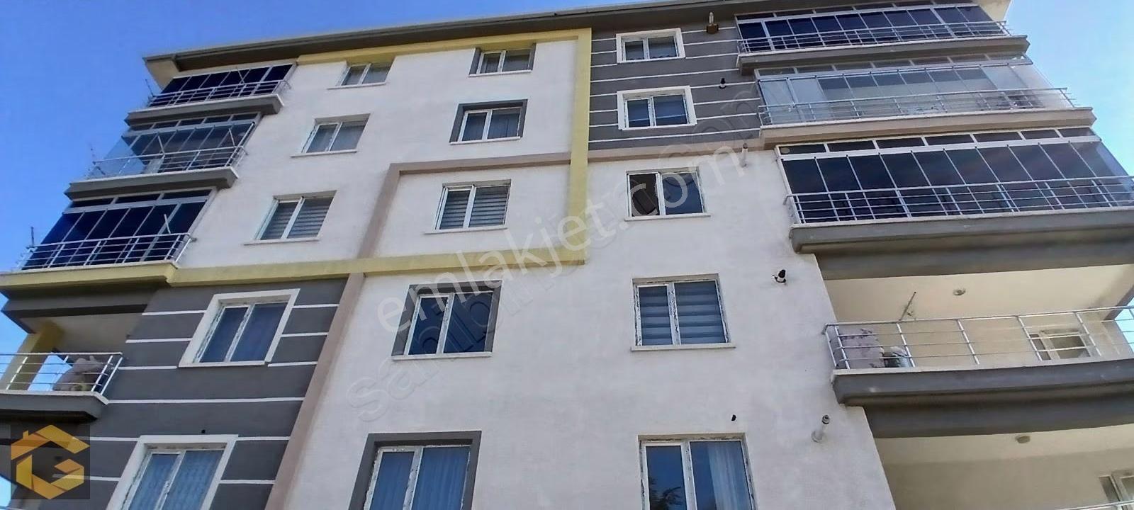 Feridun Çelikte 3+1 Satılık Site Dairesi - Görsel 7