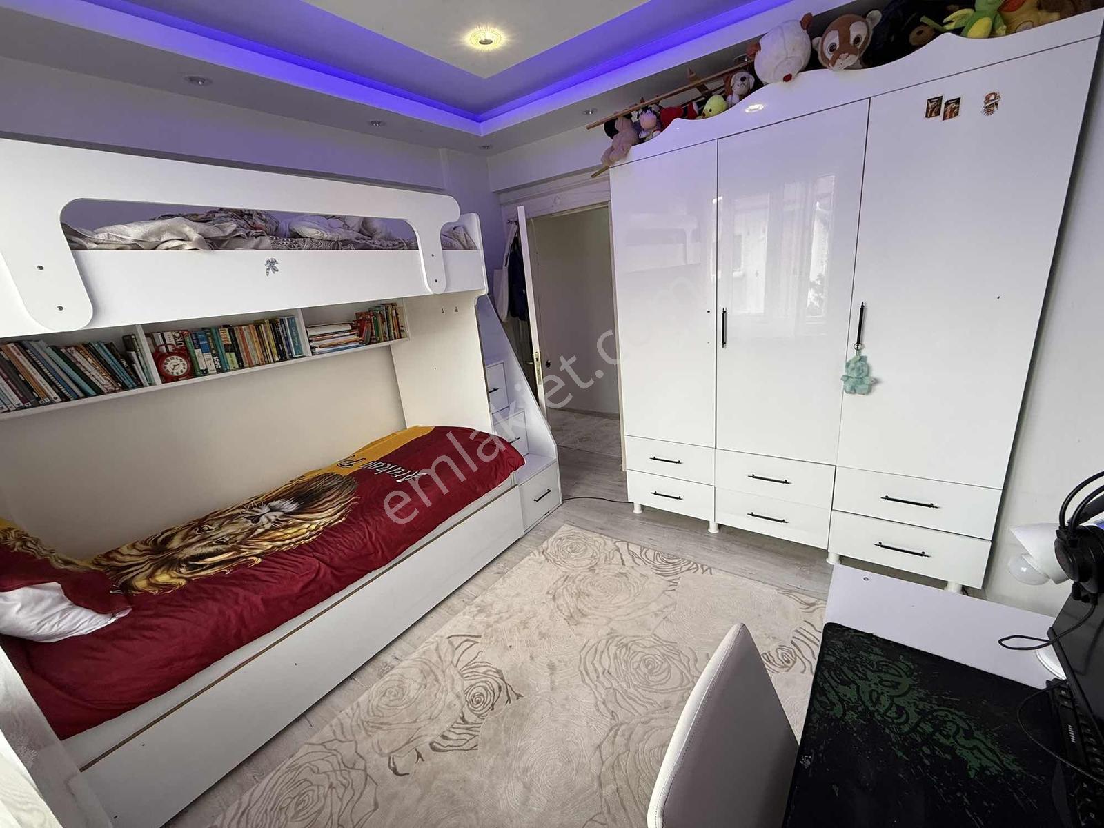 Uzaydan Deniz Mahallesinde Geniş Bakımlı Daire - Görsel 24