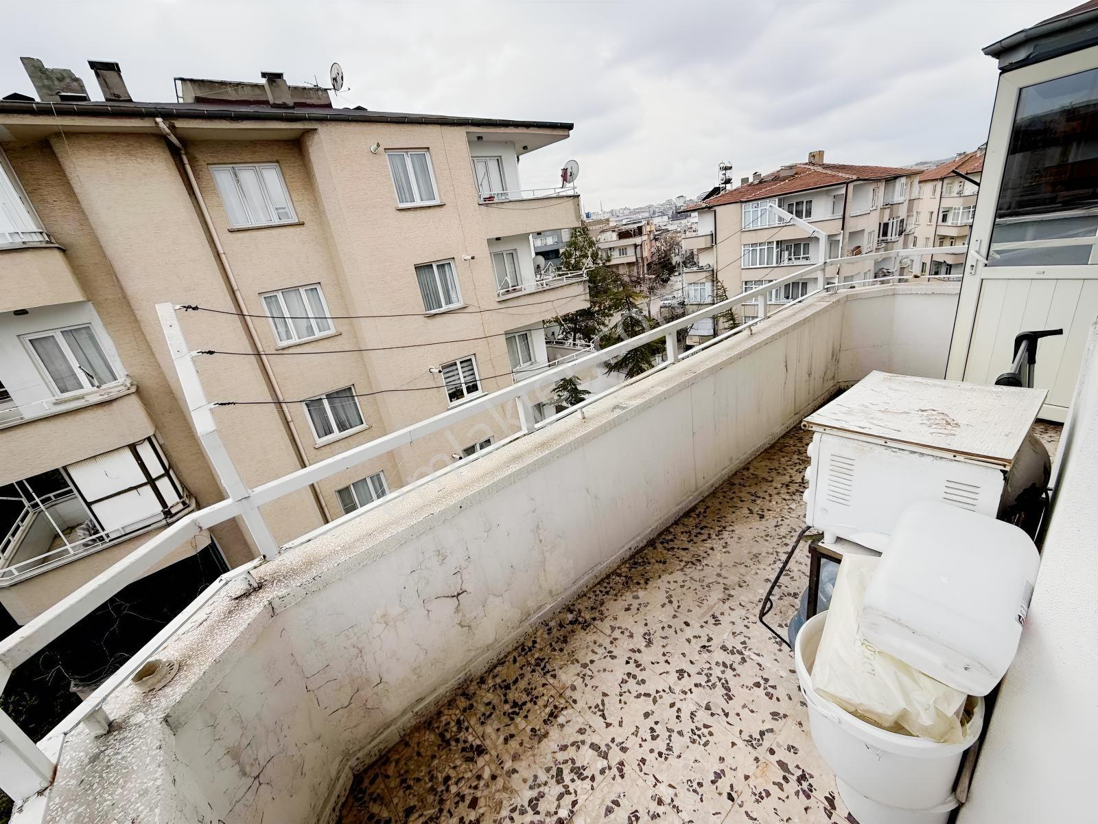 Uzaydan Deniz Mahallesinde Geniş Bakımlı Daire - Görsel 2