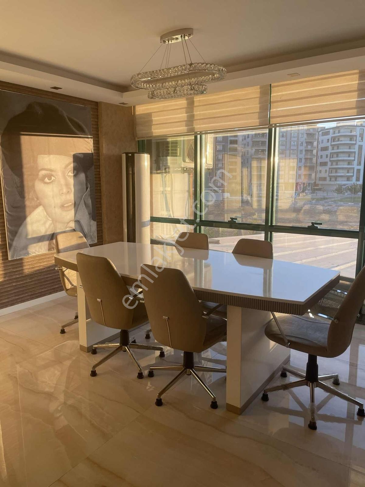 Karşıyaka'da Satılık 3+1 Ultralüks Dayalı Döşeli Büro - Görsel 24
