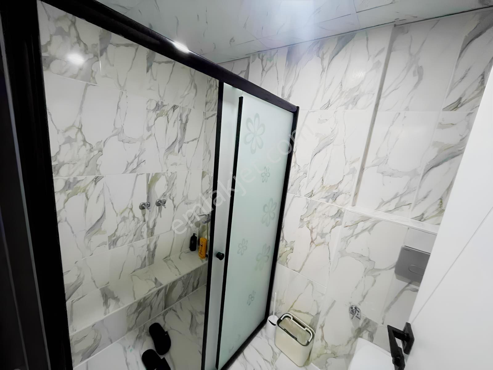 Yenişehirde Otoparklı Ara Kat Kiralık Lüks Eşyalı 1+1 Daire - Görsel 5