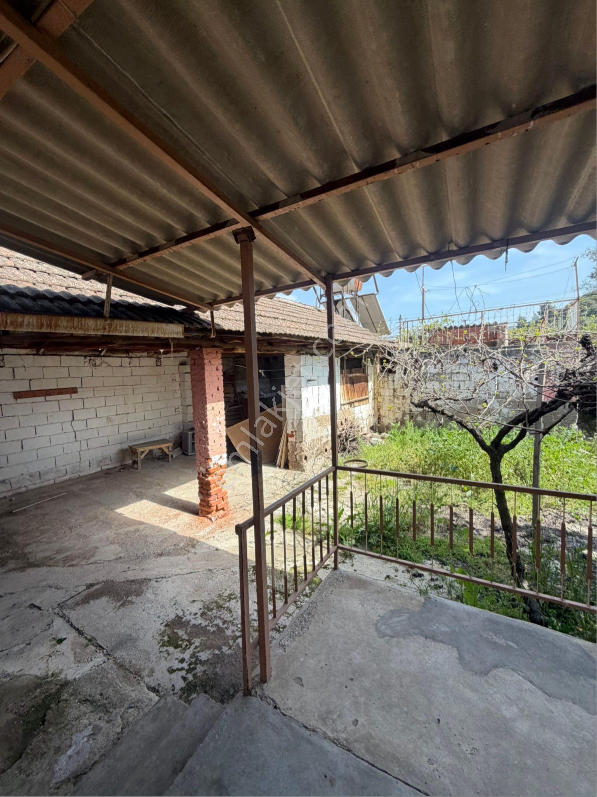 Manisa Ahmetli Barbaros Mahallesi 540m2 Avlulu Ev - Görsel 23