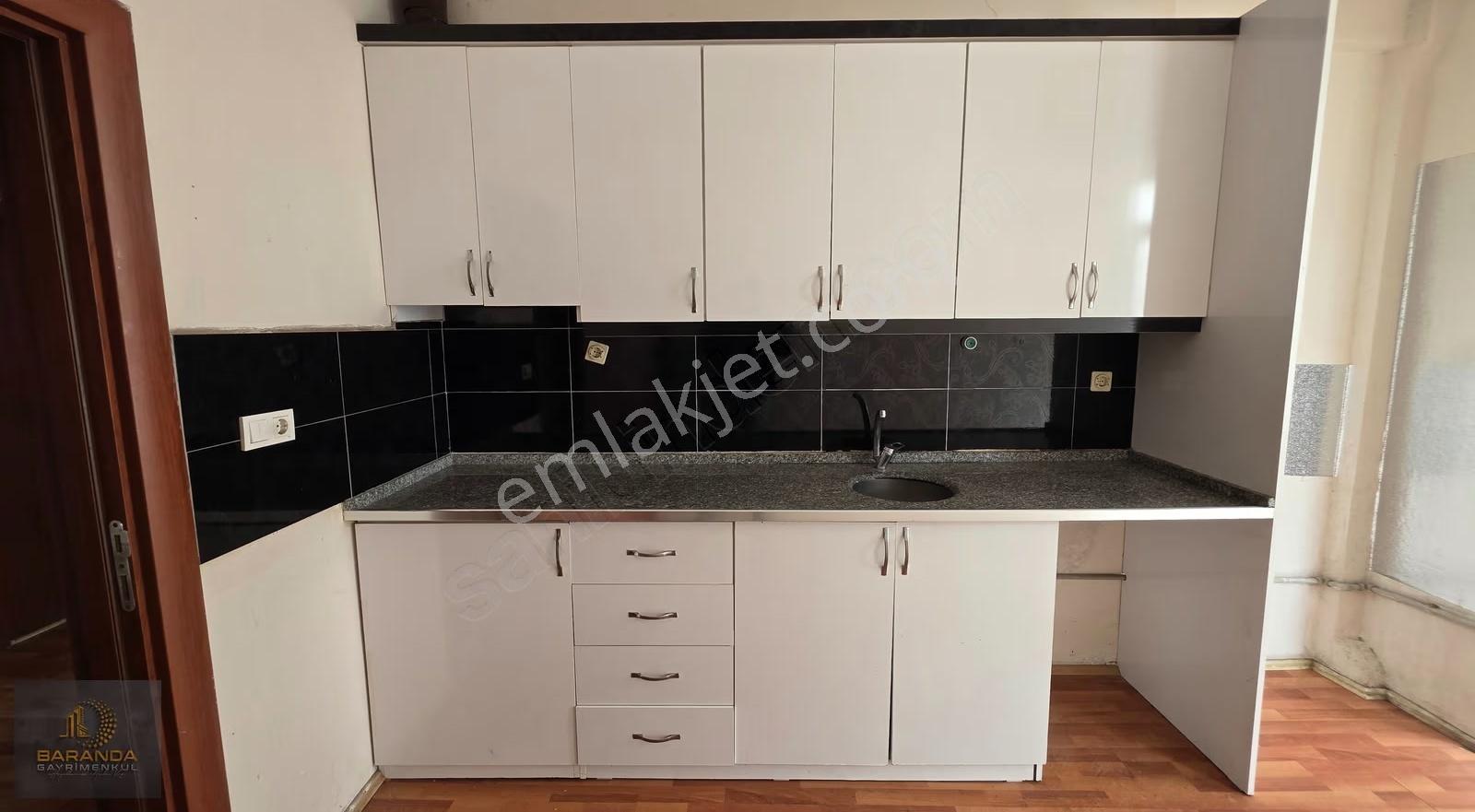 Kumluca Merkezde 3+1 Kiralık Daire - Görsel 14