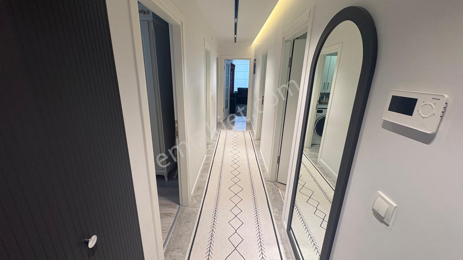 Maltepe 'de Ulaşım Noktalarına Yakın Geniş Ferah 3+1 Daire - Görsel 35