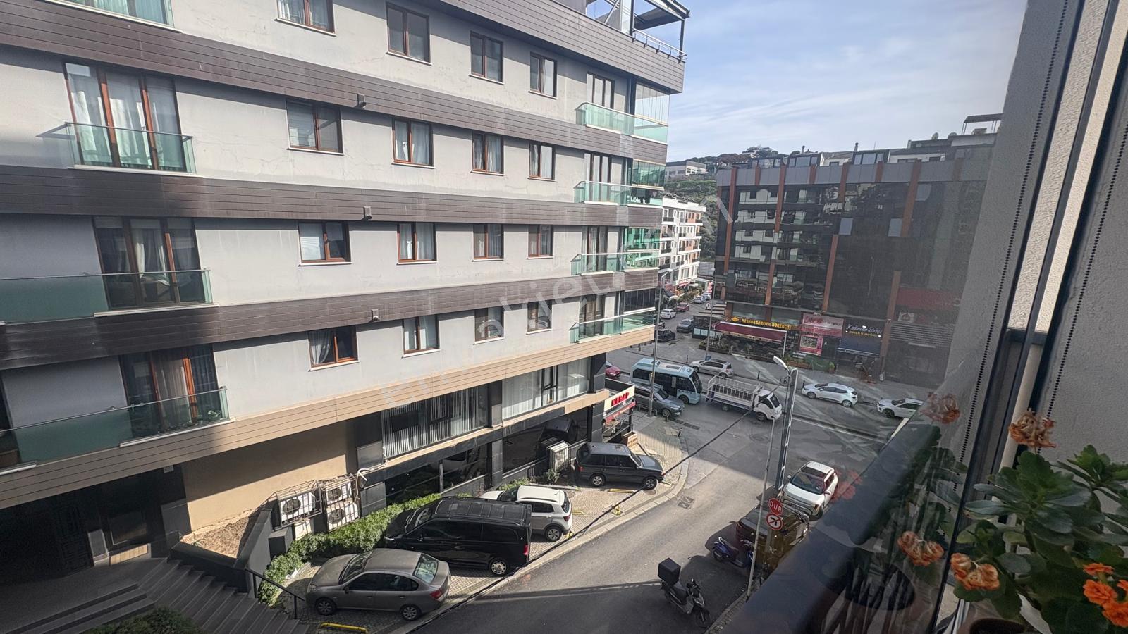 Maltepe 'de Ulaşım Noktalarına Yakın Geniş Ferah 3+1 Daire - Görsel 15