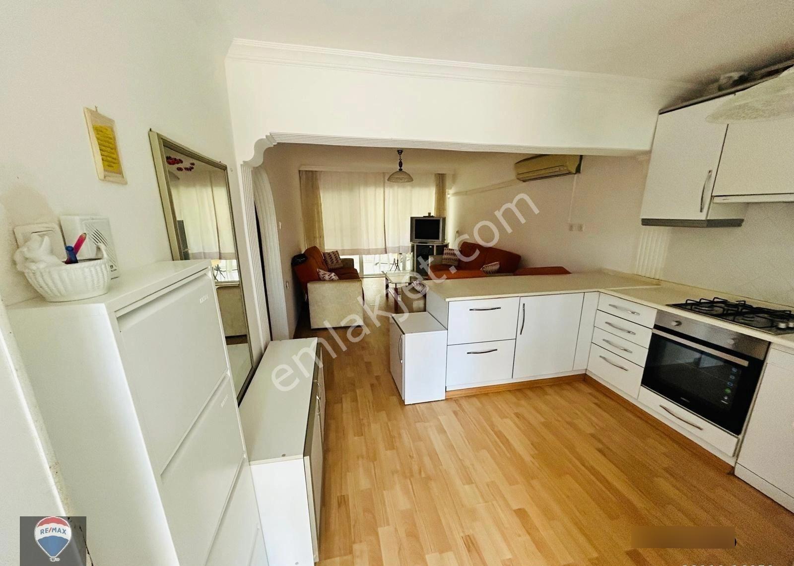 Kuşadası Davutlar Özlem Sitesi'nde 2+1 Bahçe Katı Eşyalı Temiz Daire - Görsel 17