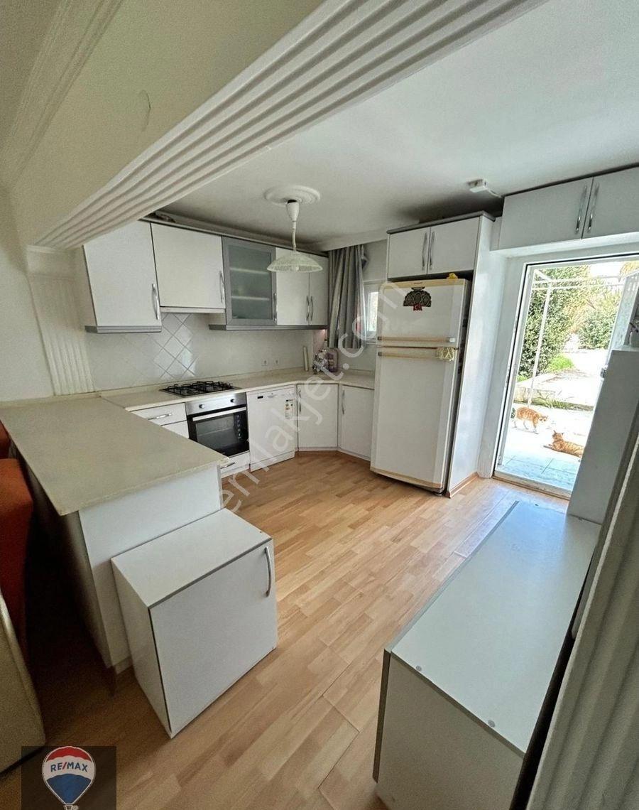 Kuşadası Davutlar Özlem Sitesi'nde 2+1 Bahçe Katı Eşyalı Temiz Daire - Görsel 11