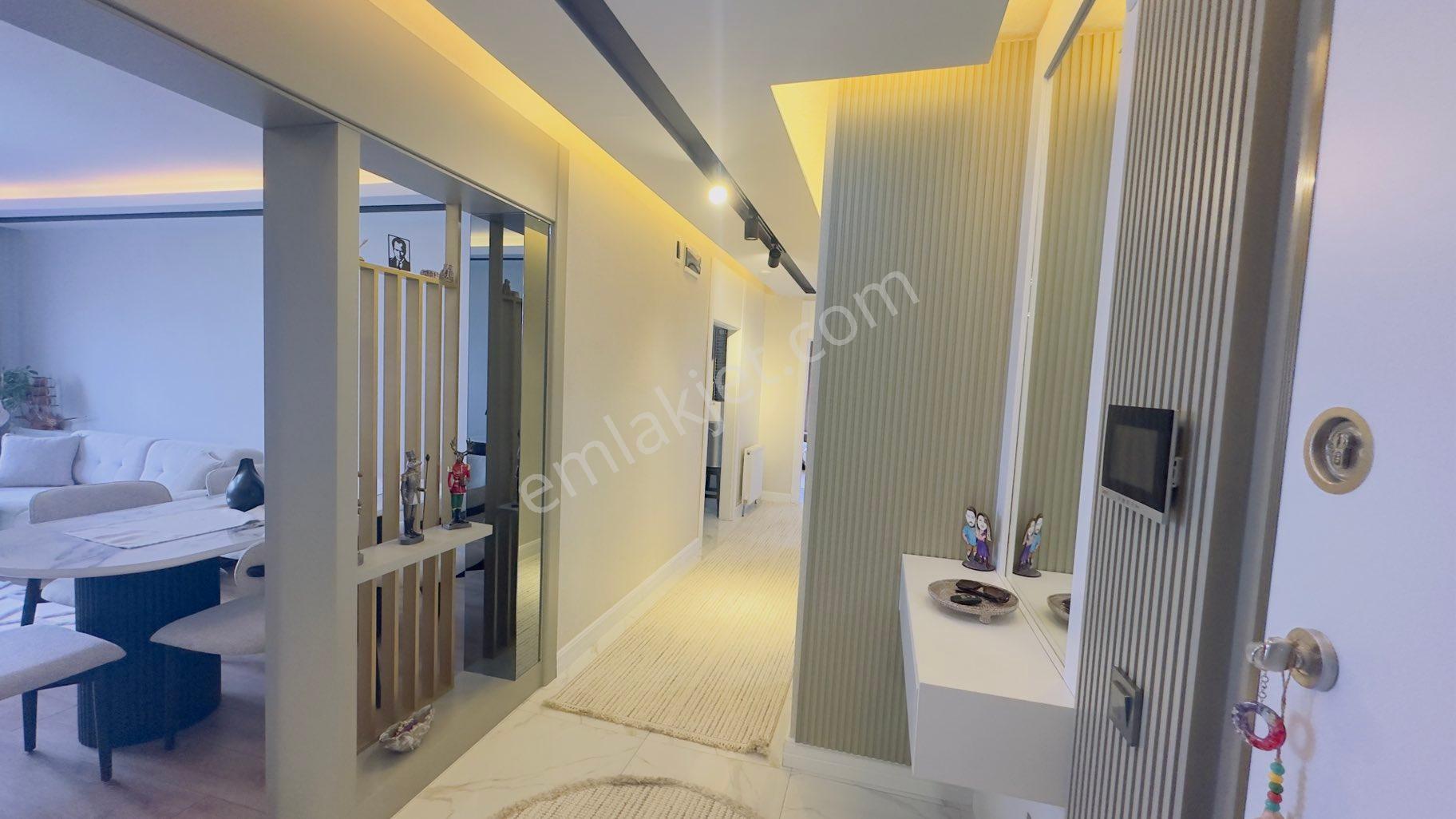 Kc Emlaktan Yenikent’in En Gözde Sitesinde 3+1 Ultra Lüks 165m2 Masrafsız Fırsat Dairesi - Görsel 31
