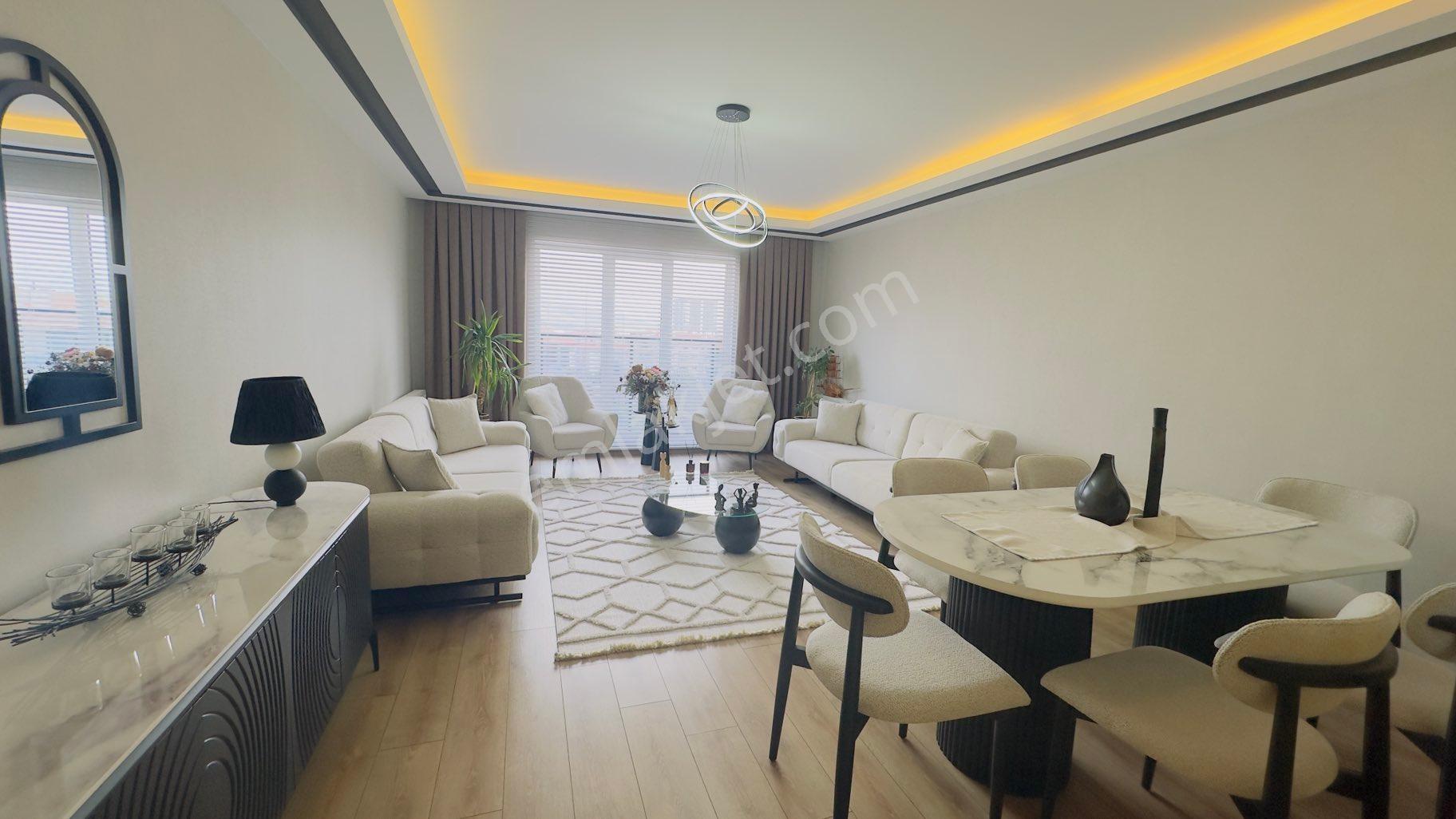 Kc Emlaktan Yenikent’in En Gözde Sitesinde 3+1 Ultra Lüks 165m2 Masrafsız Fırsat Dairesi - Görsel 8