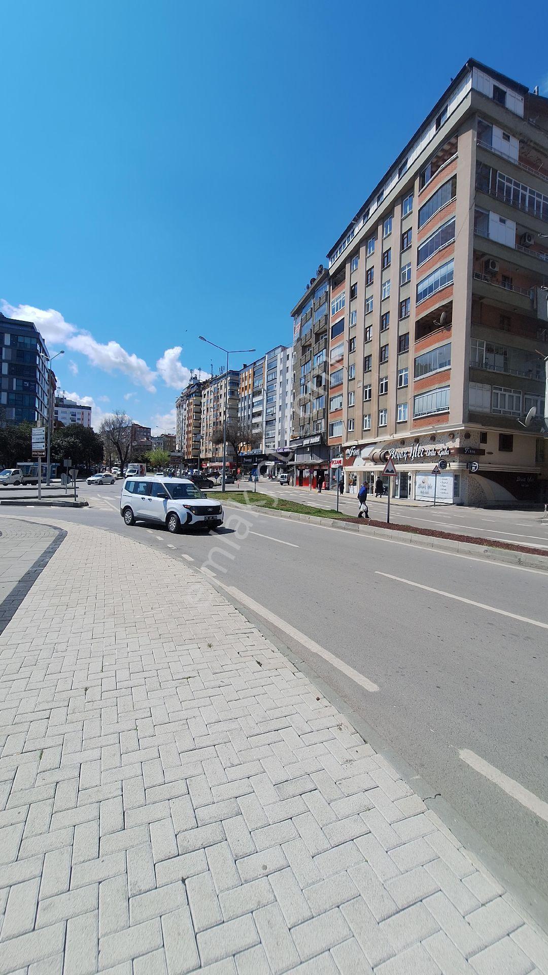 Gençlik Parkı Cephe Kiralık 3+1 - Görsel 3