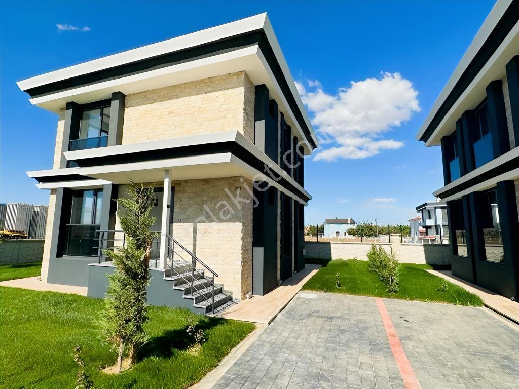 Gelibolu Eğritaşta Site İçi Sıfır 3+1 Lüks Villa - Görsel 29