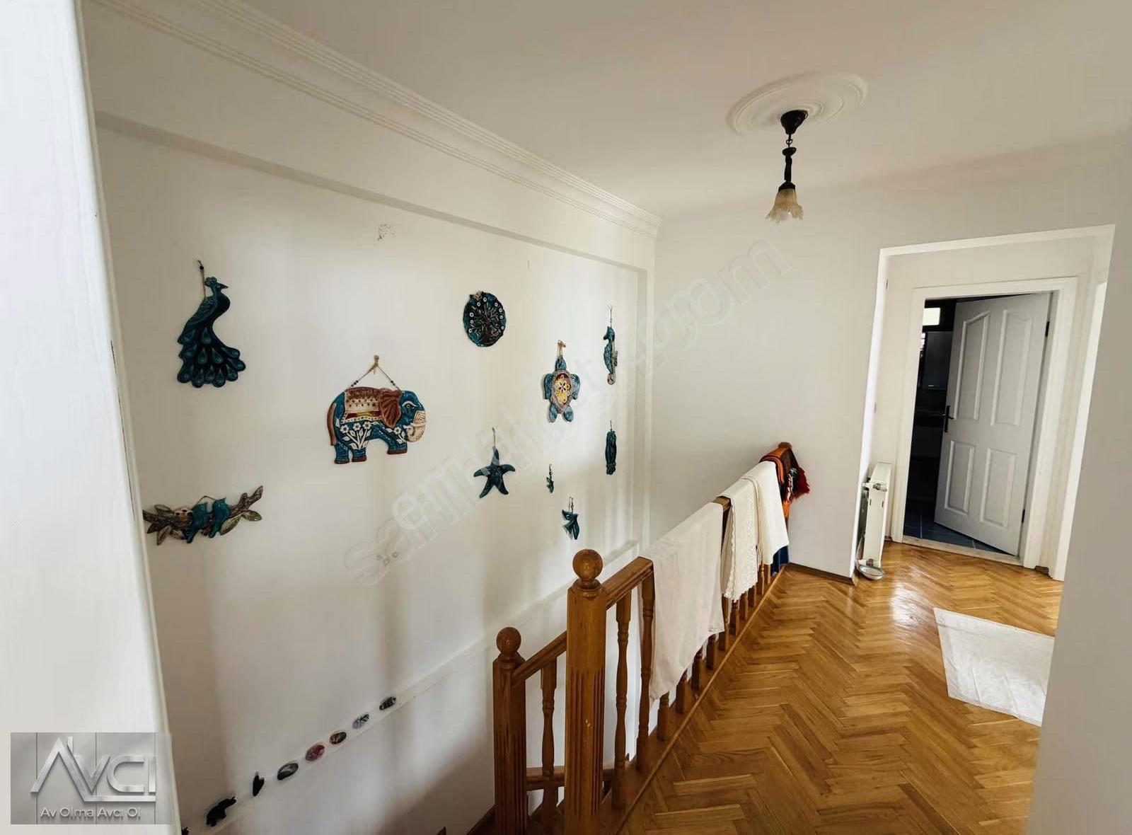 Avcı'dan Altınoluk 5+1 Full Manzara Triplex Villa Kapalı Otopark - Görsel 27