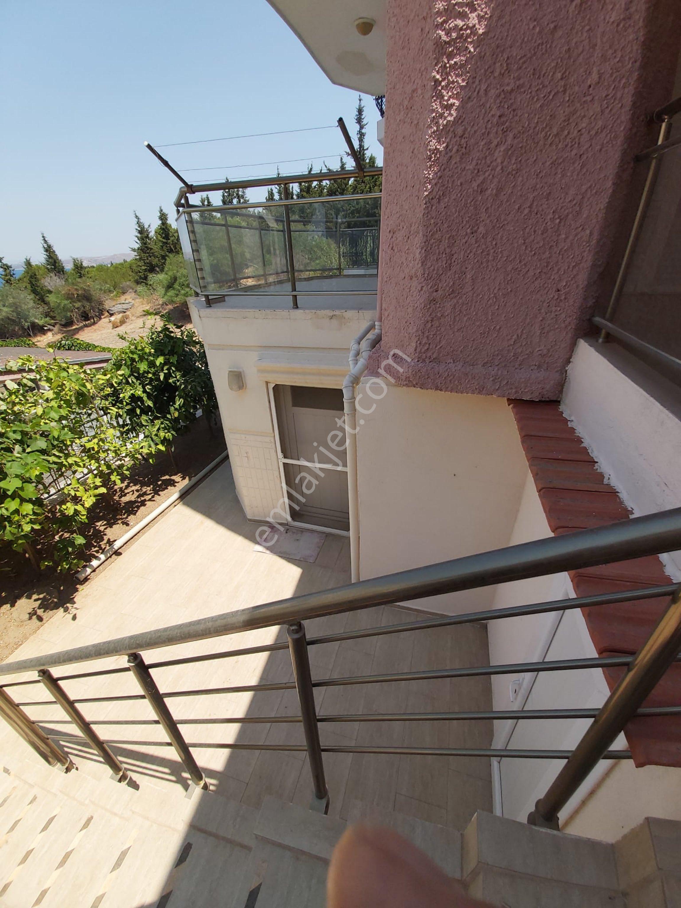 Doğanbey Banksis Sitesinde Denize Nazır Muhteşem Konumlu Villa - Görsel 6