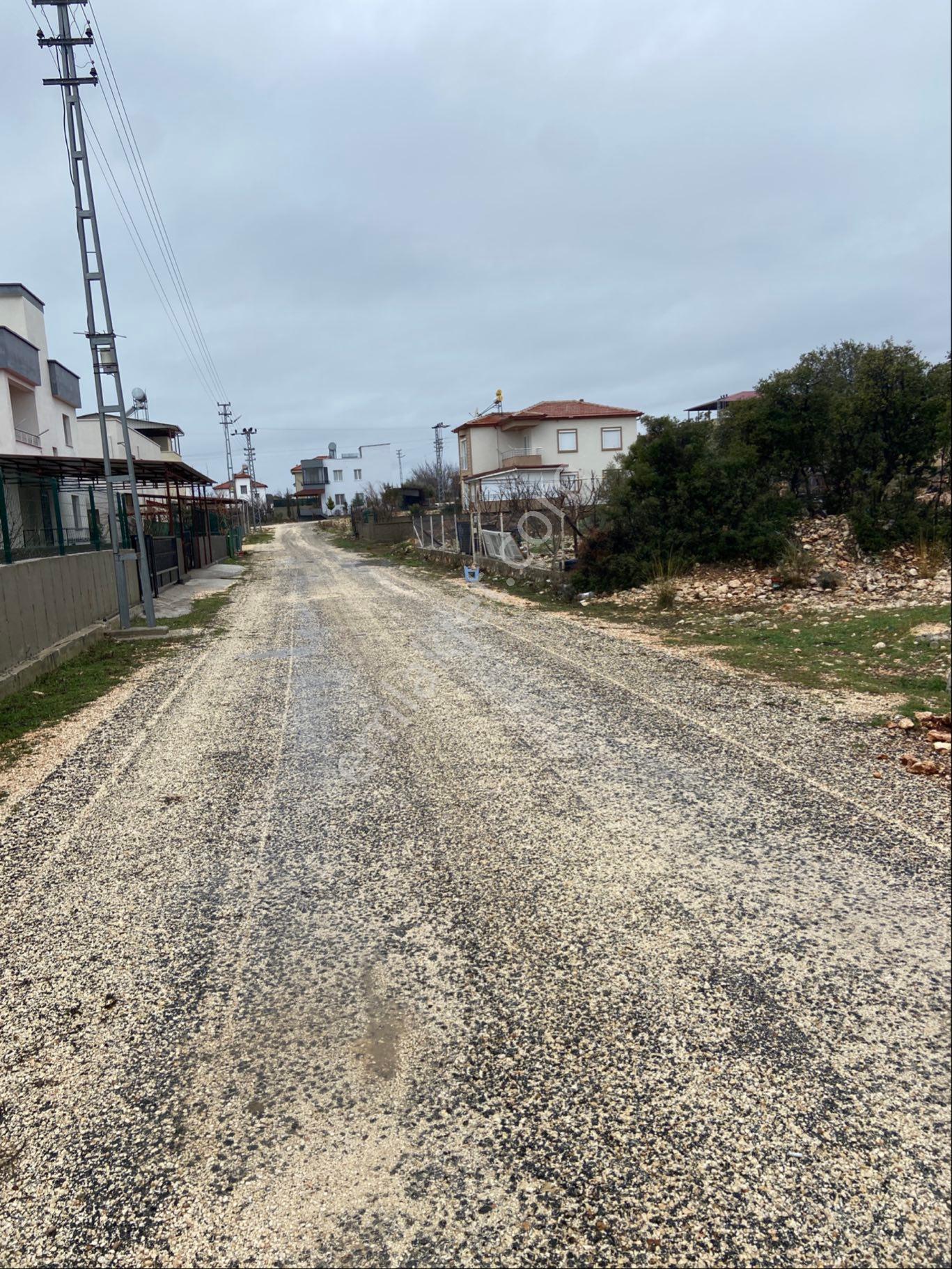 Silifke Meydanda 501m2 İki Kata İmarlı Yola Cephe Satılık Parsel - Görsel 10