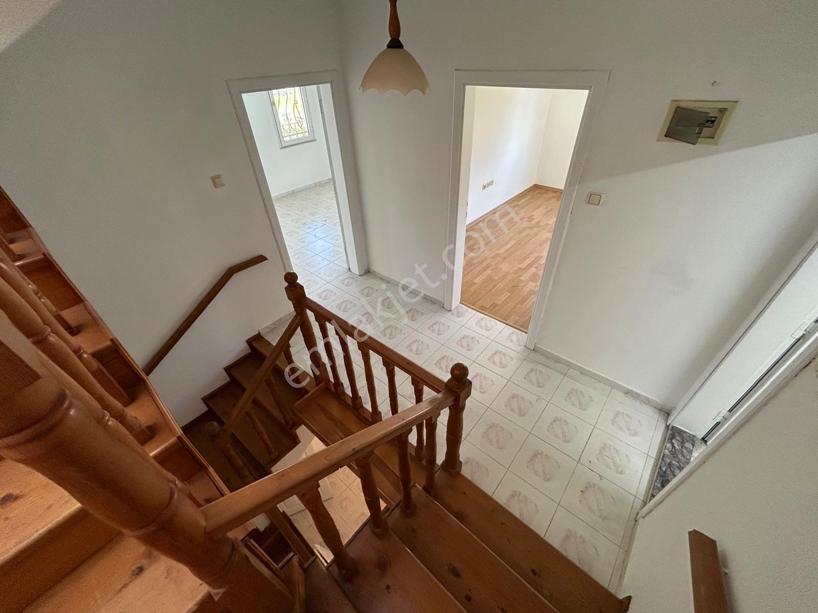 Müstakil Büyük Bahceli Villa - Görsel 22