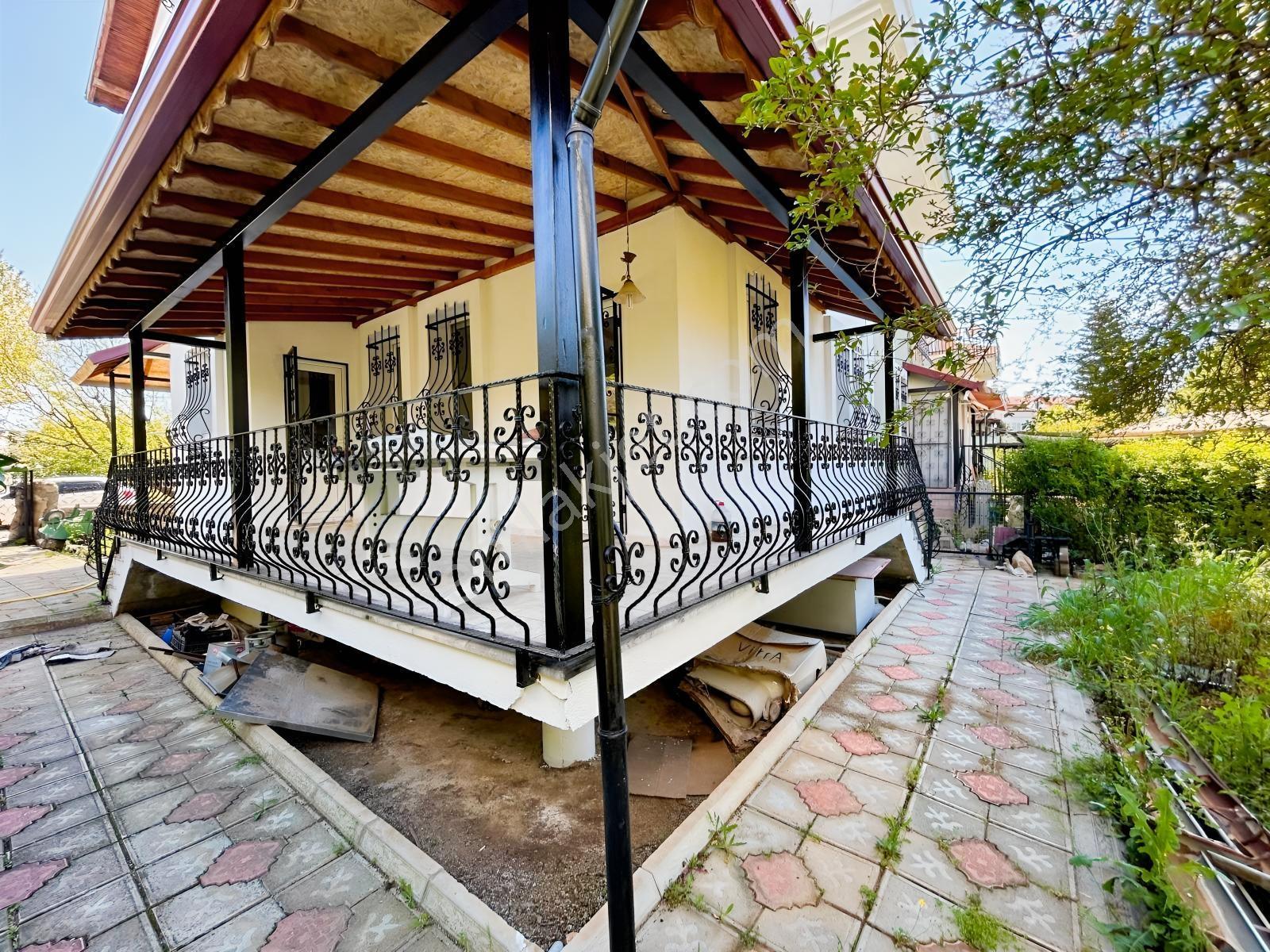 Müstakil Büyük Bahceli Villa - Görsel 3
