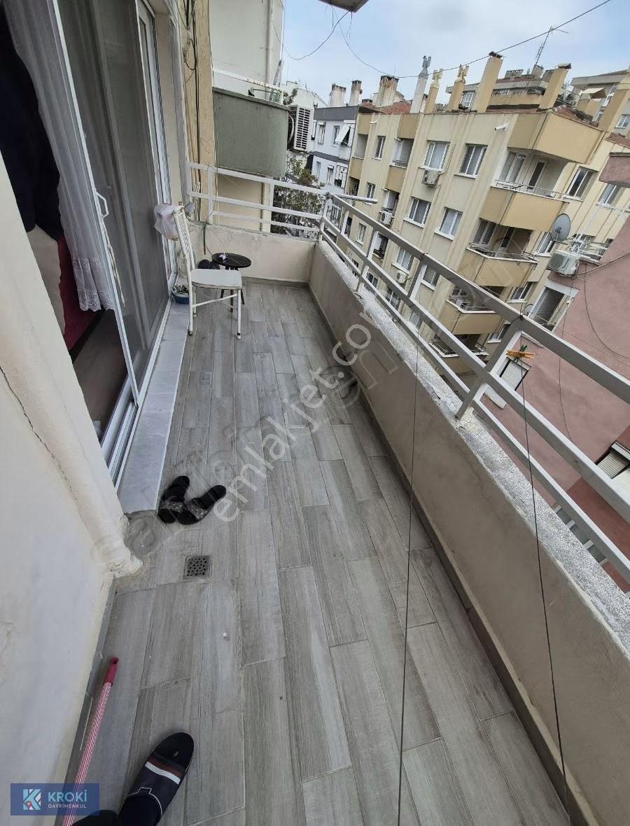 Krokiden Bölge Metro Yakını Satılık Temiz 2+1 Daire - Görsel 9