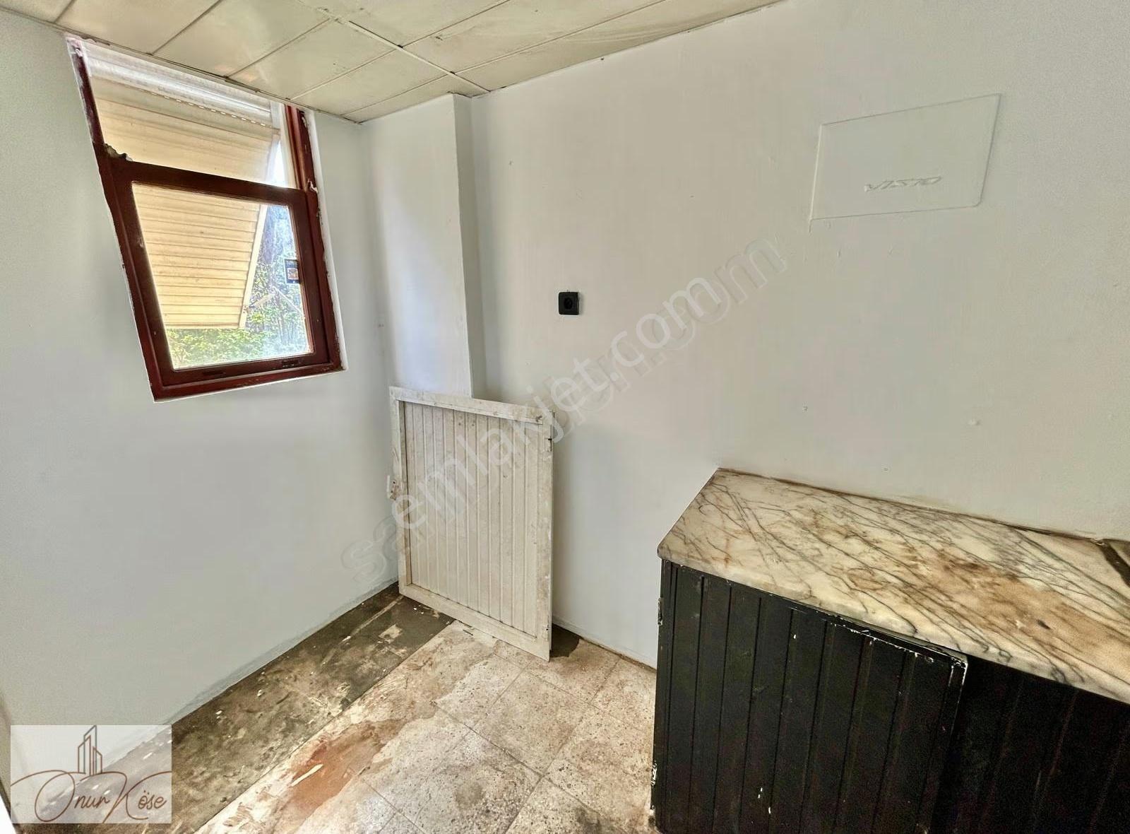 Alanya Eski Hastane Karşısı Anayolda Kiralık Köşe Dükkan - Görsel 9