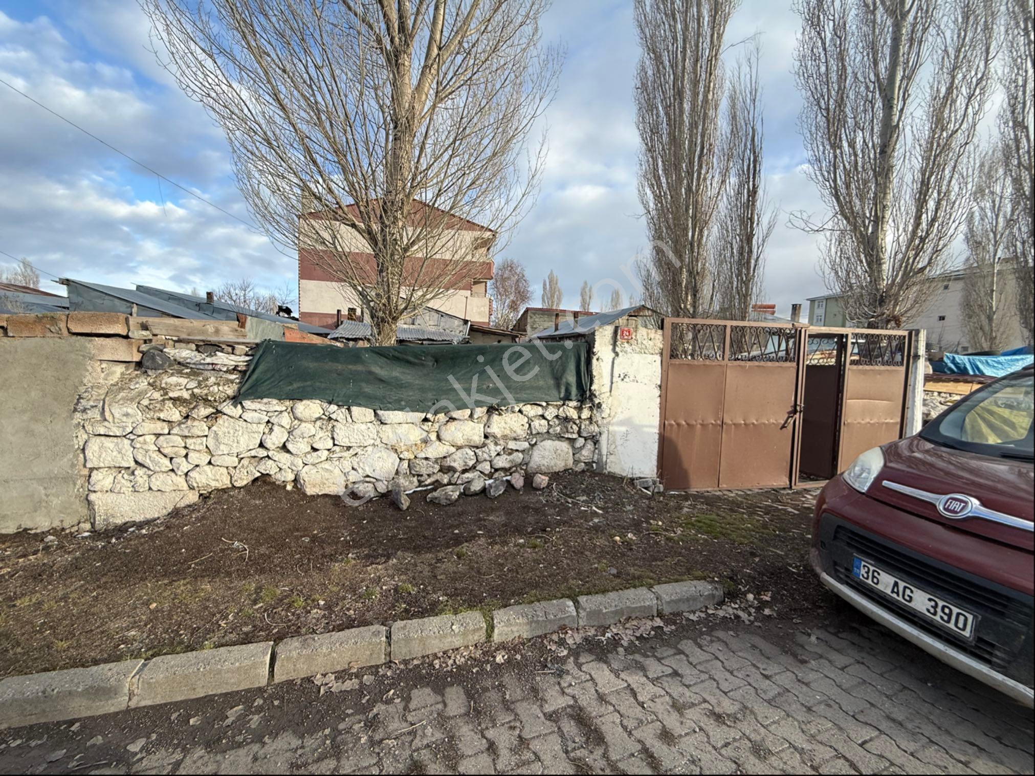 Şeyma Emlaktan Aydınlık Mahallesi Nde Satılık Müstakil Ev Ve Arsa - Görsel 11
