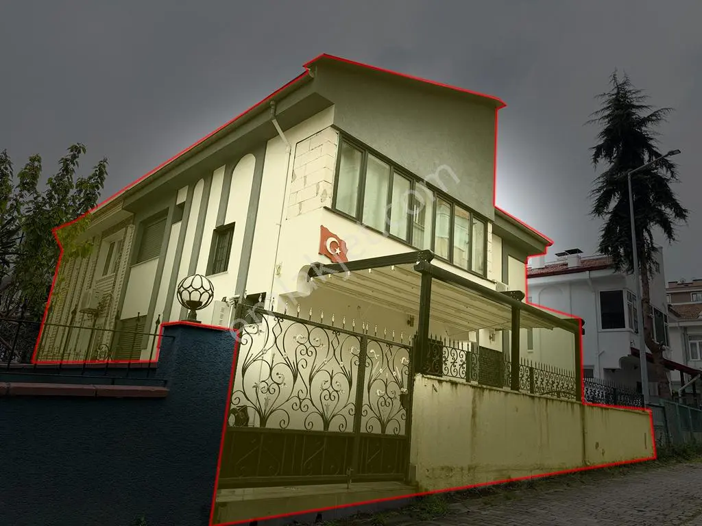 Trabzon Akçaabat Söğütlü'de Satılık Villa