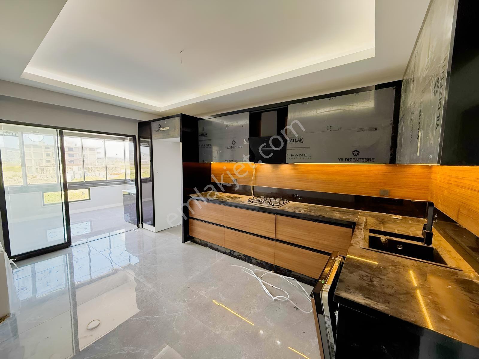 Uygan'dan Cumhuriyet Mah. 130m² 2+1 Havuzlu Site Mia Koru 2 - Görsel 11