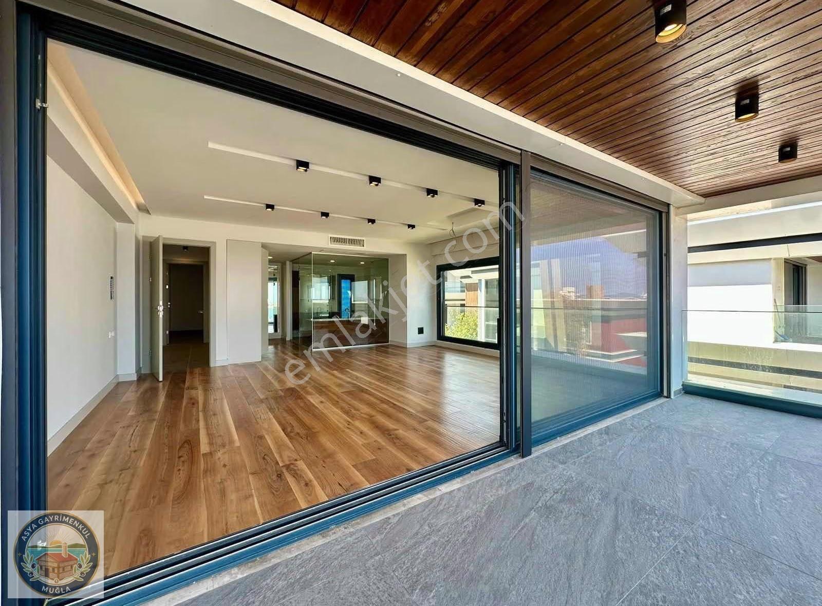 Urlanın Kalbinde, Denize Sıfır Bir Yaşam Ultra Lüks Villa - Görsel 8