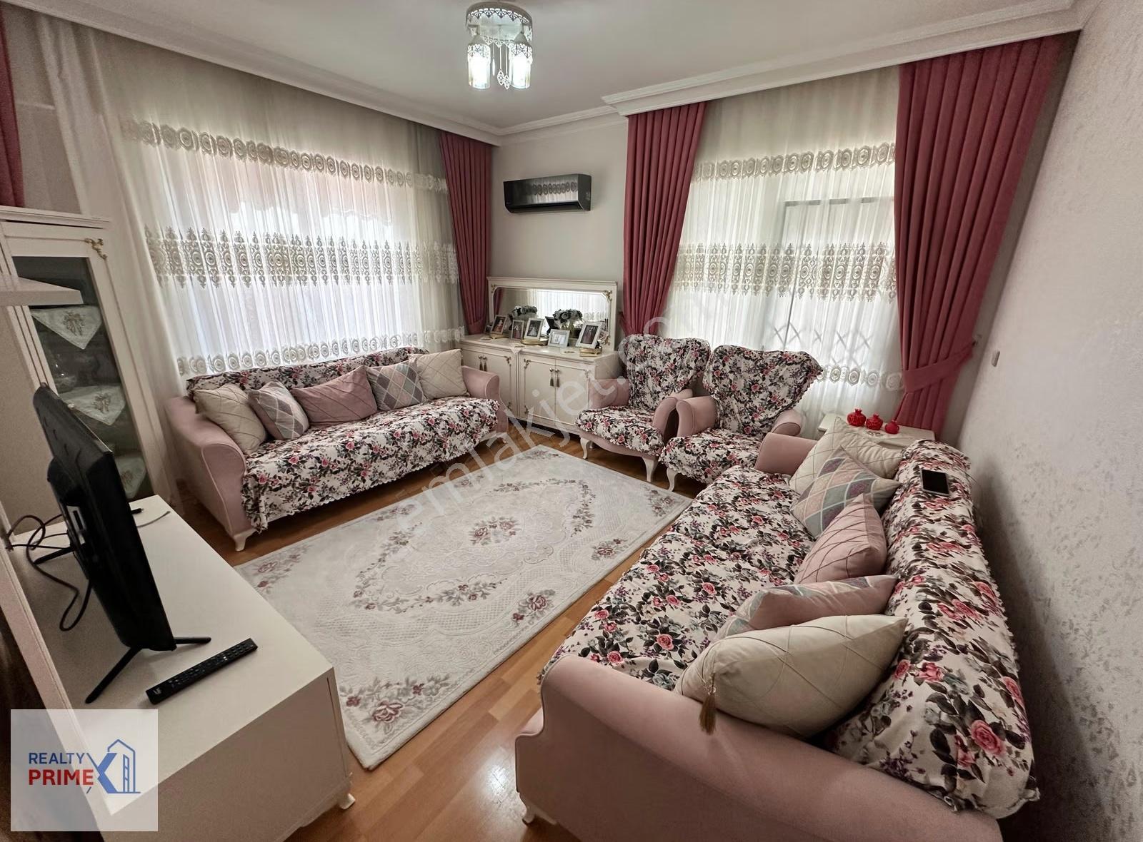 Antalya Kepez Barış Mahallesinde Satılık 2+1 Daire