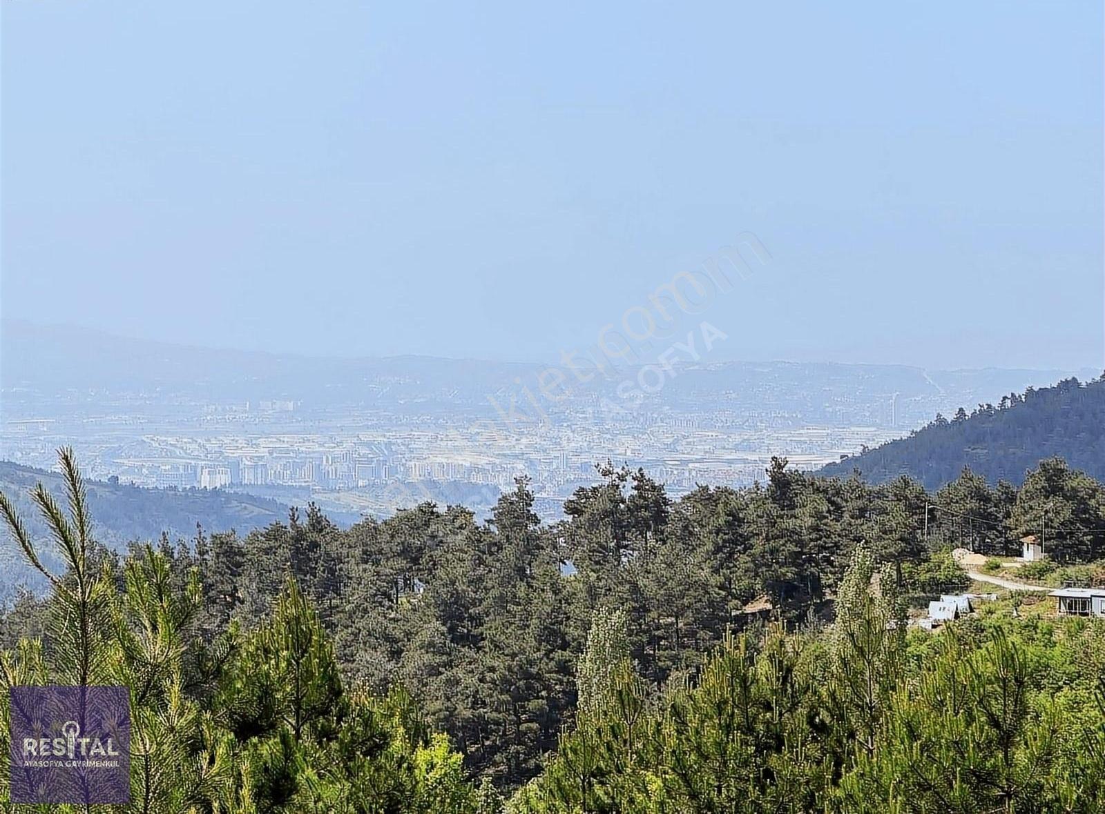 Gökçeören De Satılık Manzaralı 1611m2 Köye Yakın Bahçeler
