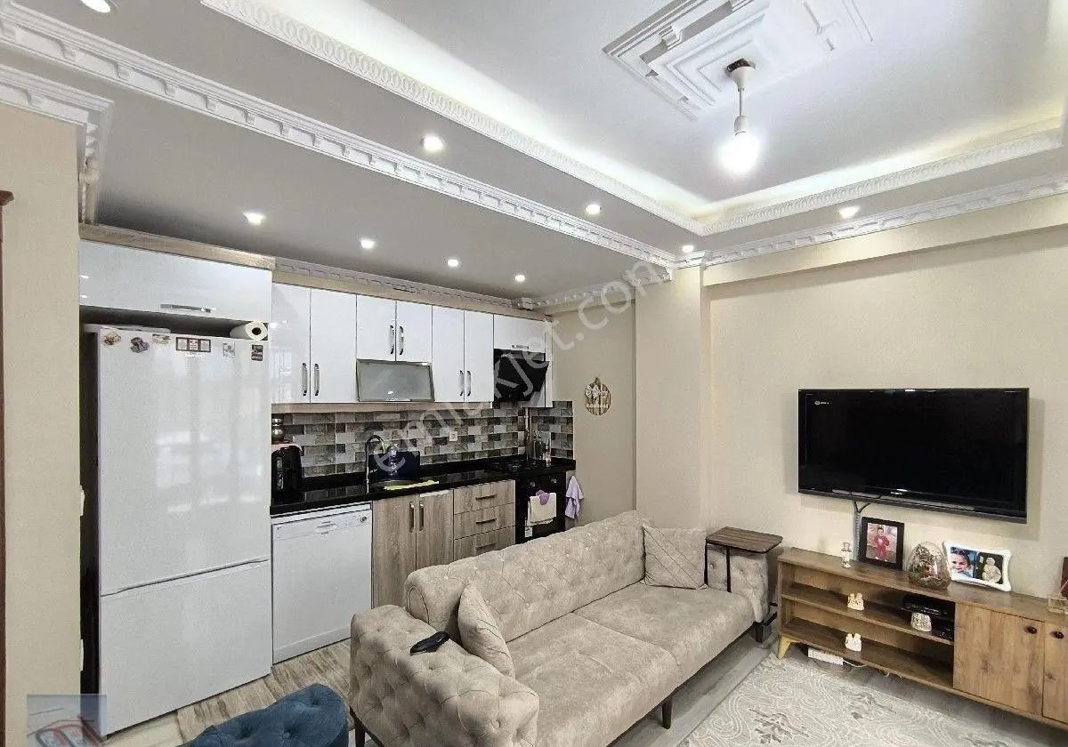 Meta'dan 2+1 Florya Mertobüsün Dibinde Yüksek Giris 90m2