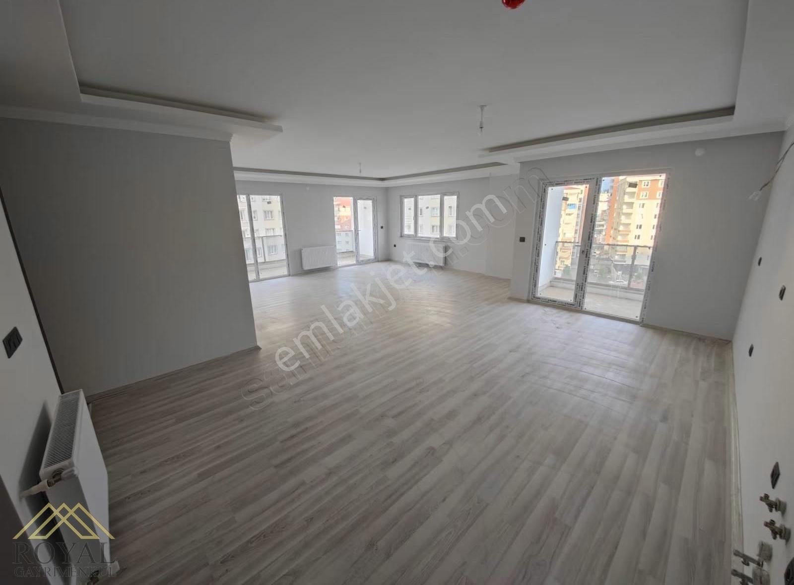 Kaşüstü Merkez'de 2+1 Ön Cephe Kiralık Ofis - Görsel 8