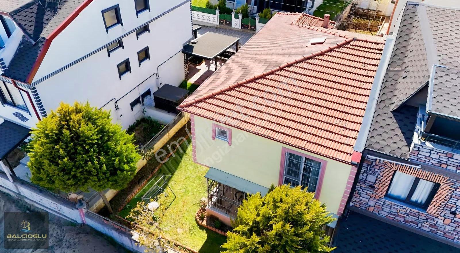 Balcıoğlundan Merkez Plajda Müstakil Geniş Bahçeli Dubleks Villa - Görsel 22