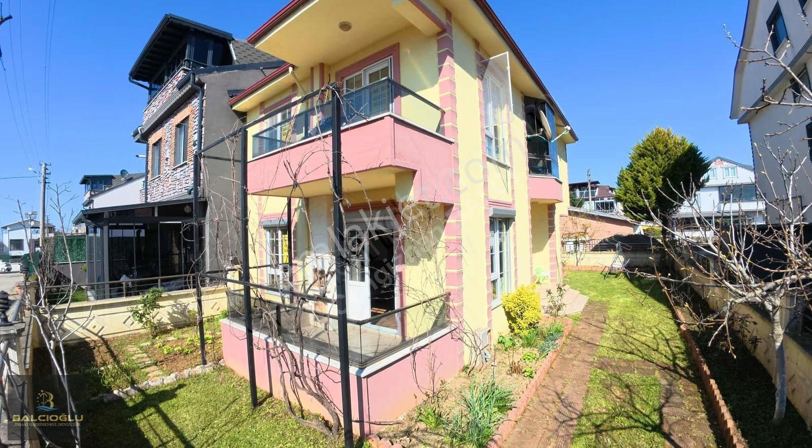 Balcıoğlundan Merkez Plajda Müstakil Geniş Bahçeli Dubleks Villa - Görsel 33